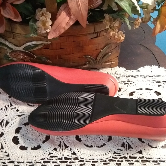 Shoes - Picture 6 of 6